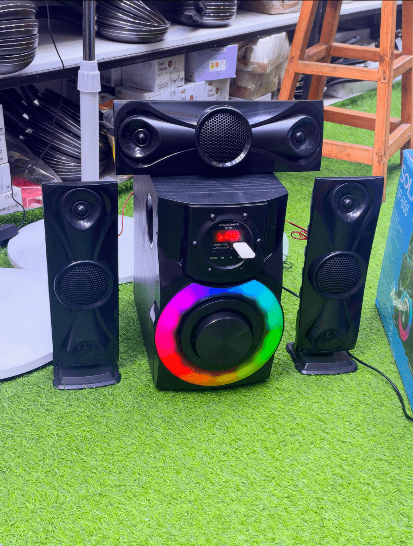 sabufa ya solarmax ya speaker tatu